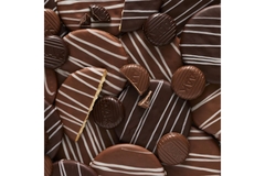 Image Darn and milk chocolate biscuits.